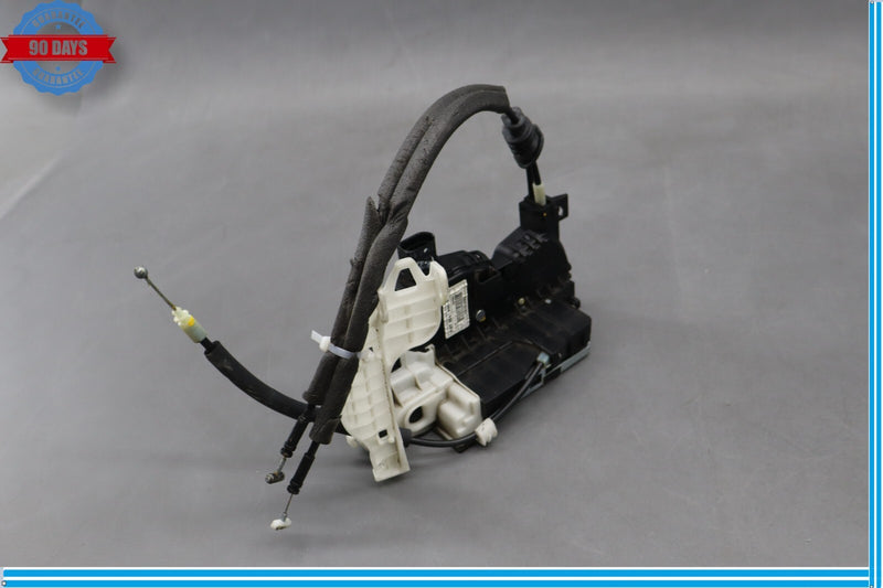 Load image into Gallery viewer, 11-16 Hyundai Equus SIG Front Right Passenger Side Door Lock Latch Actuator Oem
