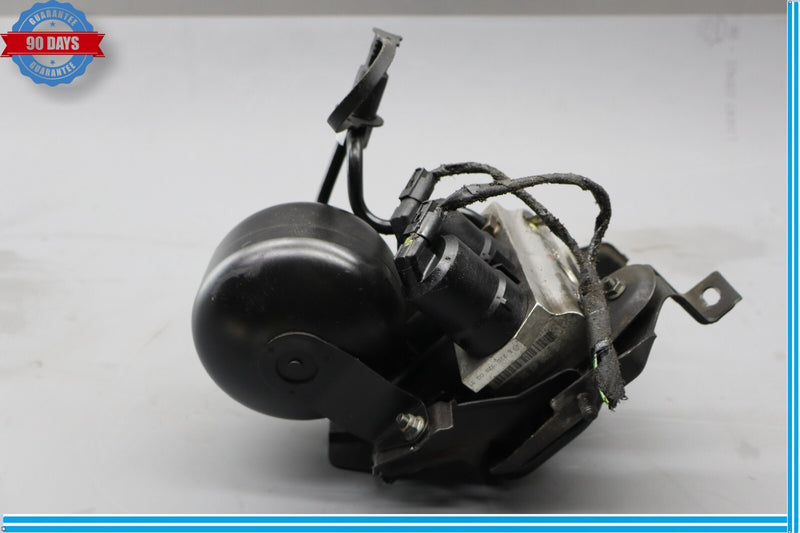 Load image into Gallery viewer, 03-06 Mercedes R230 SL500 Front / Rear Hydraulic Suspension Valve Block Oem
