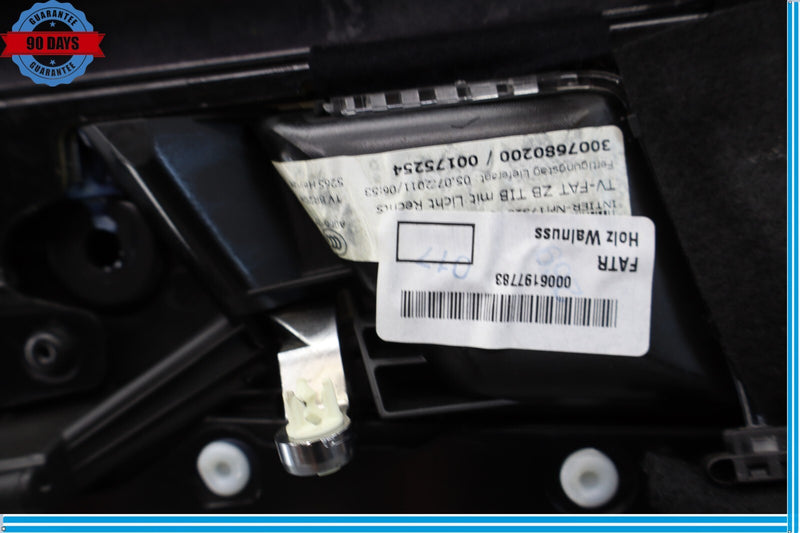 Load image into Gallery viewer, 08-14 Mercedes W204 C350 C250 Front Right Side Interior Door Panel Oem
