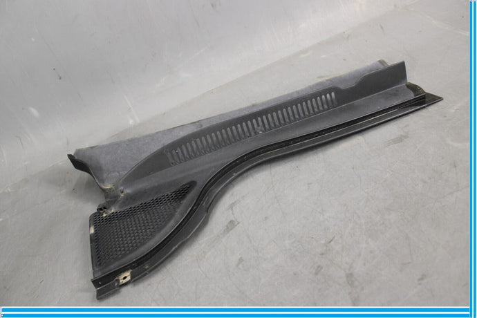 13-17 Volkswagen CC Front Right Side Cowl Rain Tray Water Deflector Panel Oem