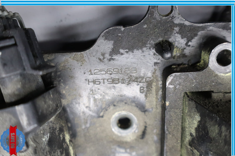 Load image into Gallery viewer, 03-07 HUMMER H2 Left / Right Side Engine Ignition Coil Set W/ Bracket Oem
