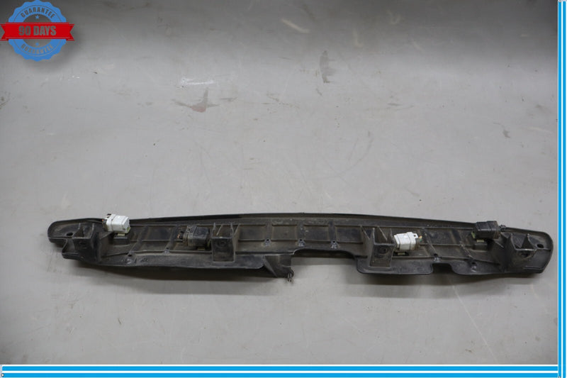 Load image into Gallery viewer, 11-16 Hyundai Equus Lower Radiator Support Air Deflector 291353N000 Oem
