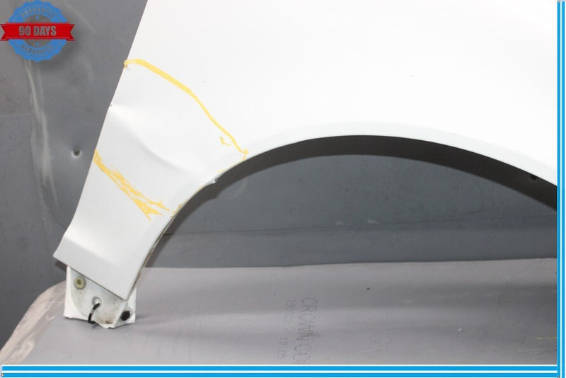 Load image into Gallery viewer, 06-10 Volvo C70 Front Right Passenger Side Fender Cover Assembly 31253524 Oem
