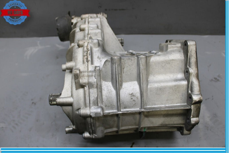 Load image into Gallery viewer, 11-15 Volkswagen VW Hybrid Touareg Transfer Case Self Locking Differential Oem
