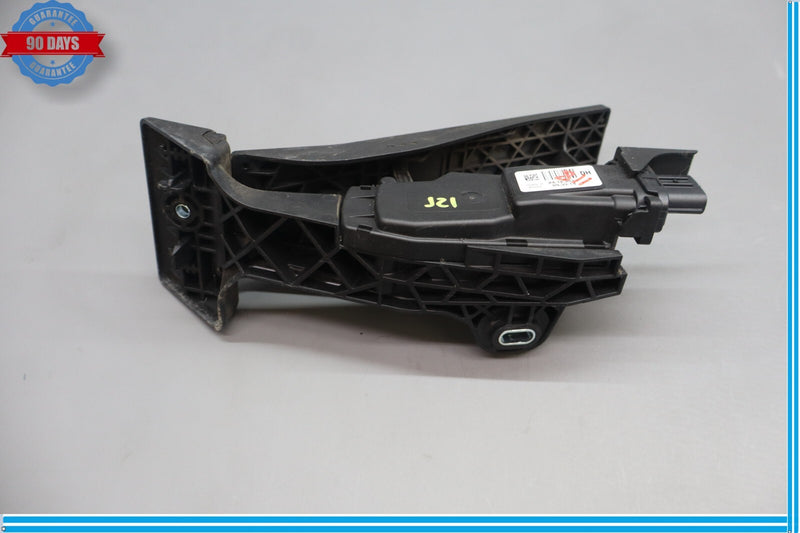 Load image into Gallery viewer, 15-23 Hyundai Genesis Engine Gas Acceleration Accelerator Pedal Assembly Oem
