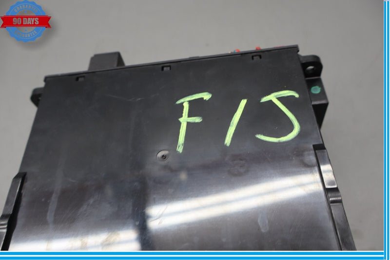 Load image into Gallery viewer, 05-11 Mercedes R171 SLK280 SLK350 Front SAM Module Relay Fuse Box Oem

