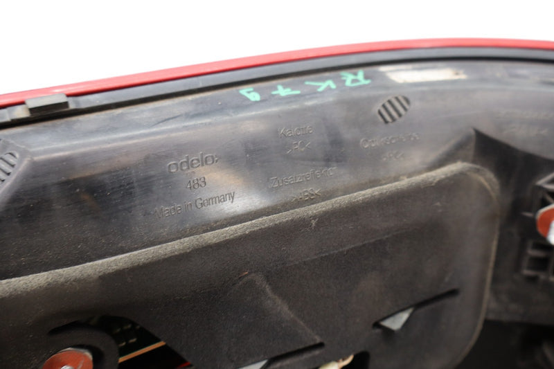 Load image into Gallery viewer, 10-13 Mercedes W212 E550 Rear Right Side Tail Light Lamp Assembly 2129067101 Oem
