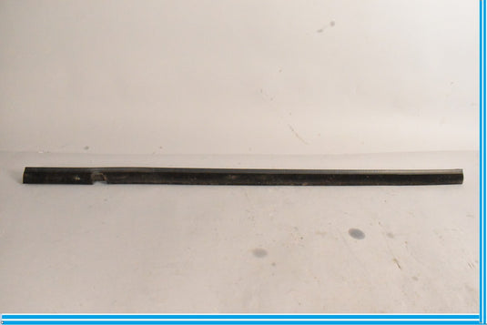 2008 Bentley Continental Front Right Door Inner Glass Rubber Seal 3W8837472B Oem