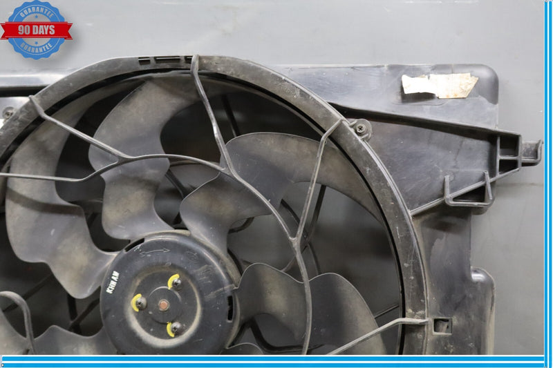 Load image into Gallery viewer, 15-17 Hyundai Genesis Engine Motor Cooling Radiator Fan Assembly Oem
