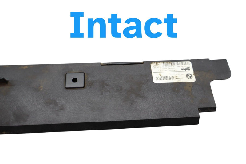 Load image into Gallery viewer, 14-21 BMW i3 REX I01 Radiator Core Support Upper Seal 7623684 Oem
