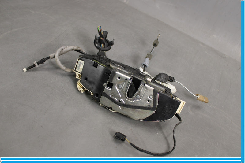 Load image into Gallery viewer, 07-14 Mercedes S550 CL550 W221 Front Right Side Door Lock Latch Actuator Oem
