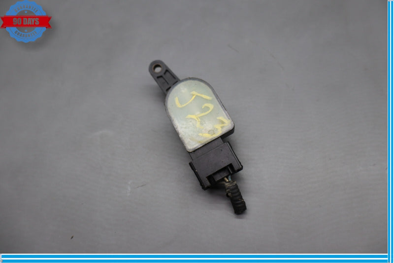 Load image into Gallery viewer, 09-12 Hyundai Equus Genesis Front Headlight Height Leveling Sensor Oem
