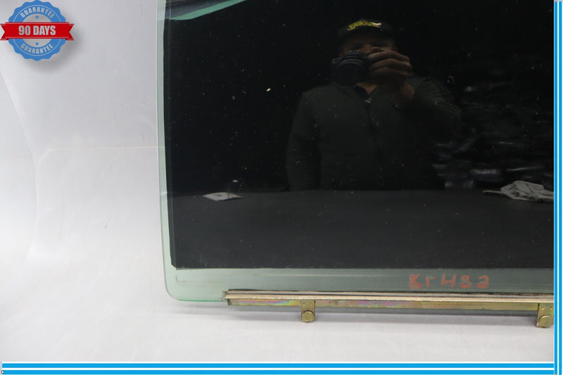Load image into Gallery viewer, 01-06 Lexus LS430 Rear Left Driver Side Door WIndow Auto Glass Oem
