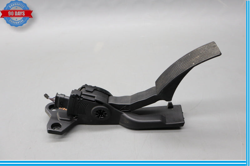 Load image into Gallery viewer, 12-19 Mercedes GL450 GL550 X166 Gas Throttle Pedal Accelerator Oem
