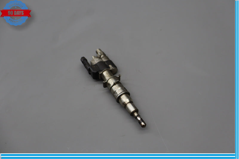 Load image into Gallery viewer, 07-17 BMW 750Li 750Li xDrive Engine Motor Fuel Injection Injector 7585261 Oem

