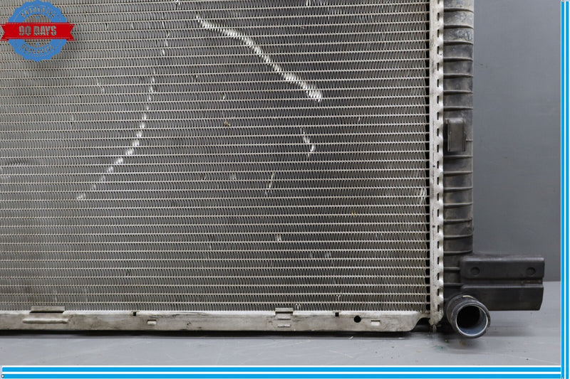 Load image into Gallery viewer, 92-02 Mercedes R129 SL500 500SL Engine Cooling Cooler Radiator Assembly Oem
