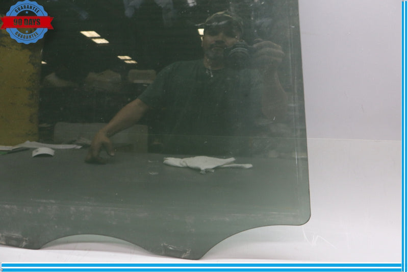 Load image into Gallery viewer, 11-18 Porsche Cayenne 958 Rear Right Passenger Side Door Window Glass Oem
