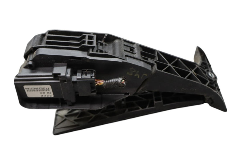 Load image into Gallery viewer, 11-16 Hyundai Equus Front Accelerator Throttle Gas Pedal Black Oem

