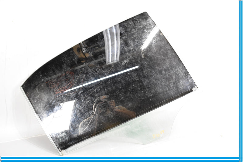 Load image into Gallery viewer, 10-13 Mercedes E350 E550 Rear Right Passenger Side Door Auto Window Glass Oem
