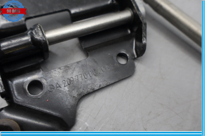 Load image into Gallery viewer, 03-09 Mercedes CLK320 CLK500 Convertible Front Top Roof Lock Latch Actuator Oem
