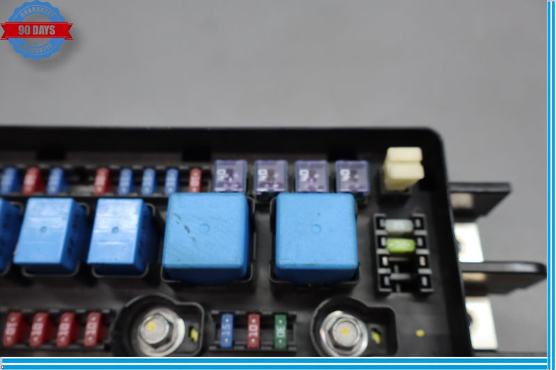 Load image into Gallery viewer, 12-16 Hyundai Genesis Equus Main Engine Fuse Box Junction Relay 91950-3M173 Oem
