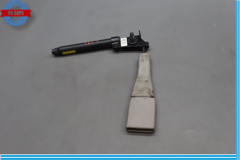 Load image into Gallery viewer, 15-20 Hyundai Genesis Front Left Side Seat Belt Seatbelt Buckle Oem
