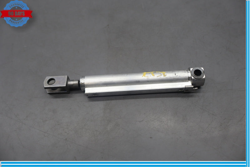 Load image into Gallery viewer, 12-20 Mercedes R172 SLK250 SLK350 Right Convertible Top Main Lift Cylinder Oem

