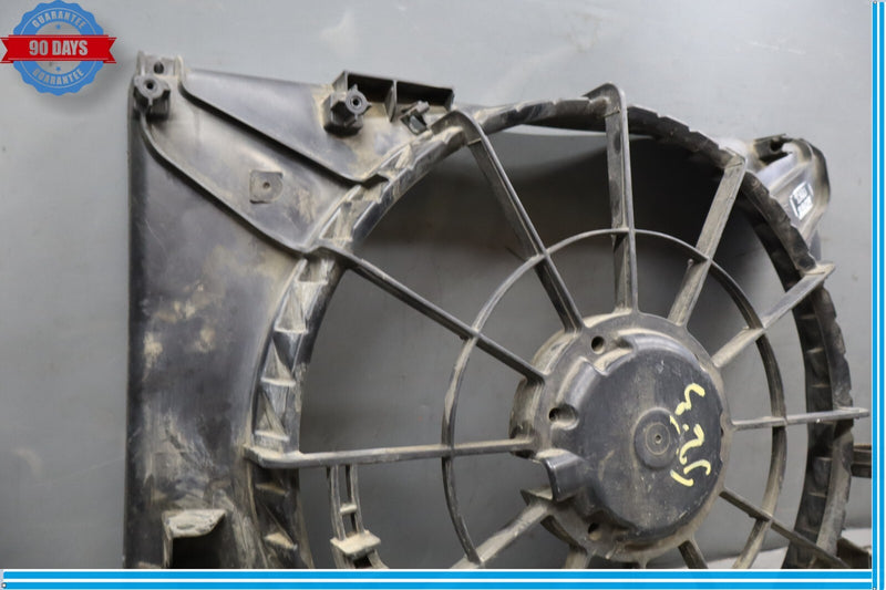 Load image into Gallery viewer, 11-16 Hyundai Equus Signature Engine Motor Radiator Cooling Fan Cover Oem
