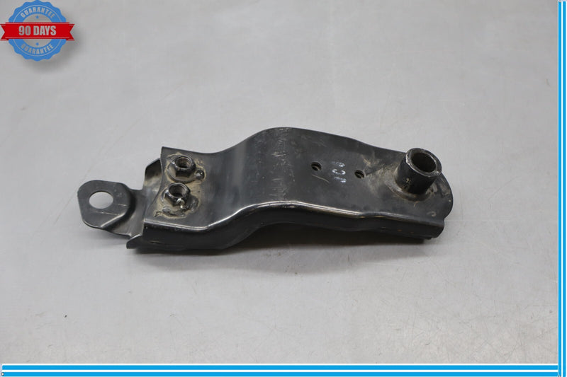 Load image into Gallery viewer, 15-20 Hyundai Genesis G80 Front Right Side Subframe Support Bracket Oem
