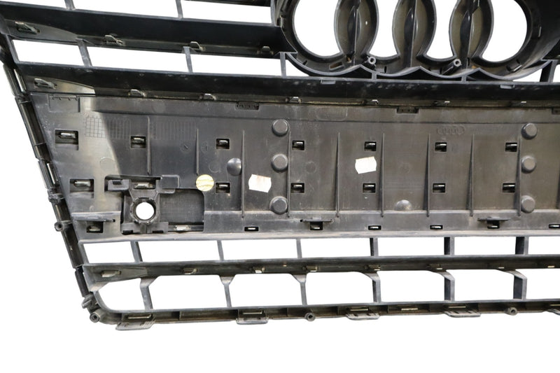 Load image into Gallery viewer, 12-15 Audi A7 Quattro Front Bumper Radiator Center Grille Grill 4G8853651C Oem
