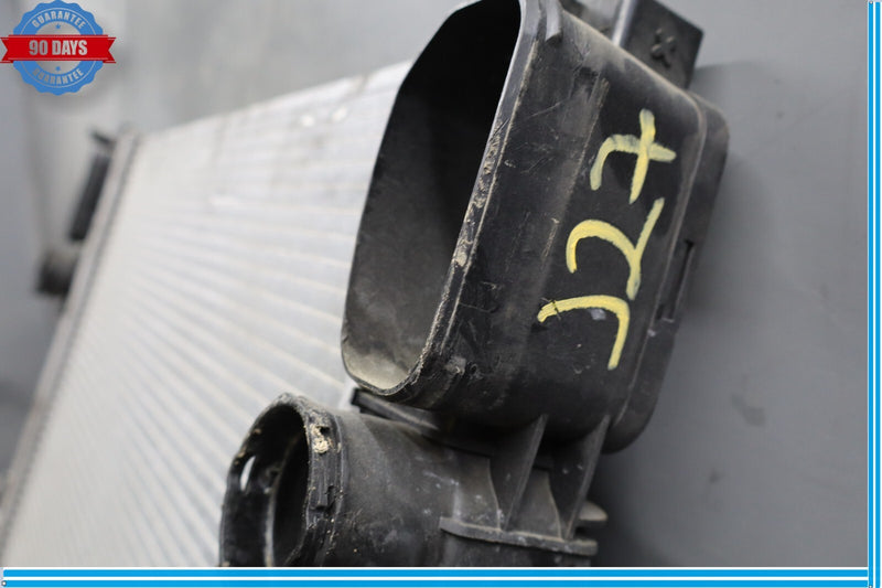 Load image into Gallery viewer, 03-09 Mercedes CLS500 E500 Engine Motor Cooling Radiator 2115001154 Oem
