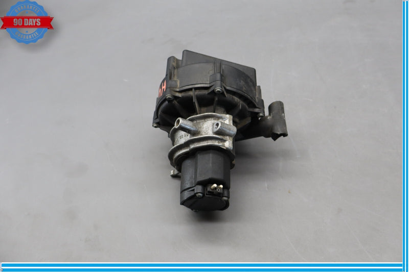 Load image into Gallery viewer, 03-06 Mercedes R230 SL500 SL600 Secondary Air Smog Pump Emission Control Oem
