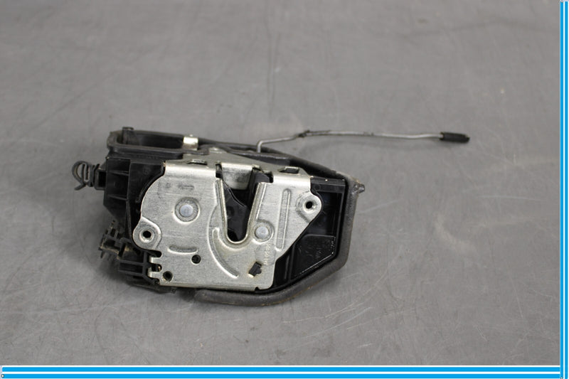 Load image into Gallery viewer, 07-10 BMW X5 E70 Front Right Passenger Side Door Lock Latch Actuator Oem
