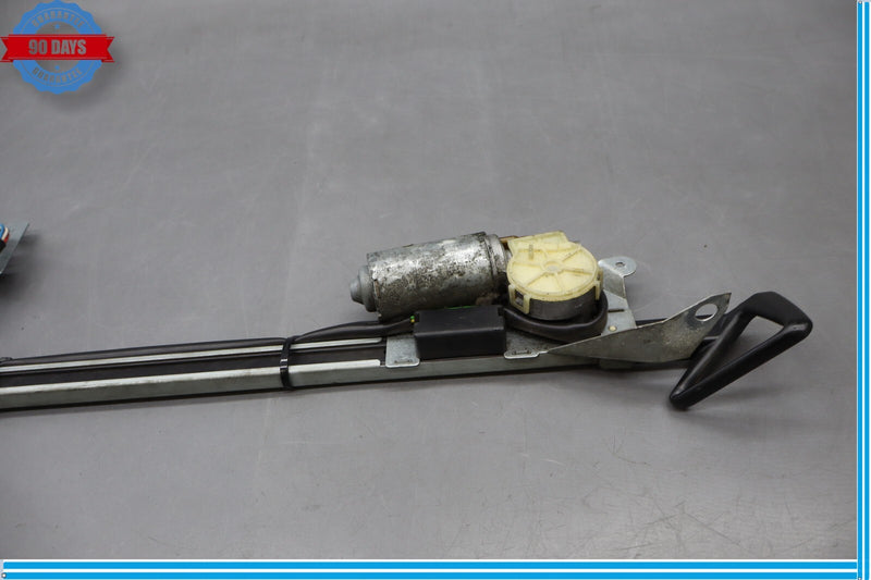 Load image into Gallery viewer, 88-93 Mercedes C124 300CE Left Driver Side Seat Belt Feeder Retainer Oem
