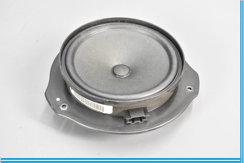 Load image into Gallery viewer, 08-15 Mercedes W204 C250 E350 Front Right Passenger Side Door Audio Speakers Oem
