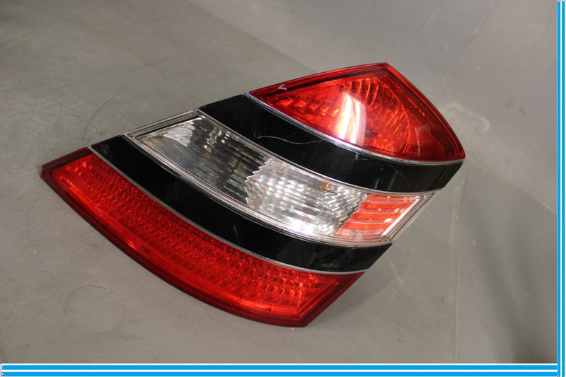 Load image into Gallery viewer, 07-09 Mercedes S550 S600 W221 Right Passenger Tail Light Lamp 2218200464 Oem
