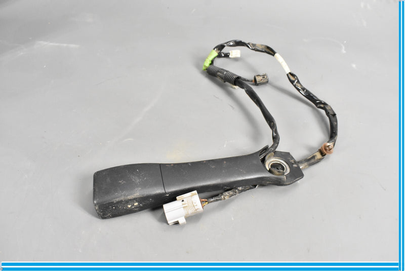 Load image into Gallery viewer, 07-12 Lexus LS460 Front Left Driver Seat Belt Buckle Black Oem
