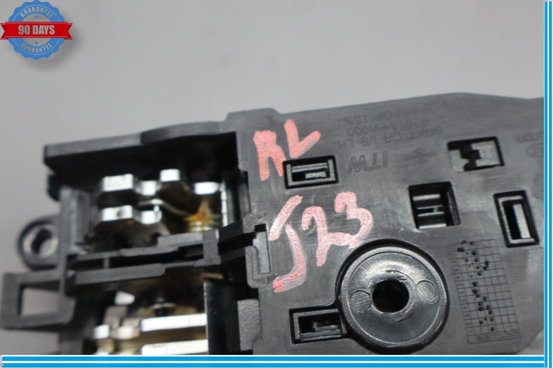 Load image into Gallery viewer, 11-13 Hyundai Equus Rear Left Driver Side Inner Door Handle 82613V1000 Oem
