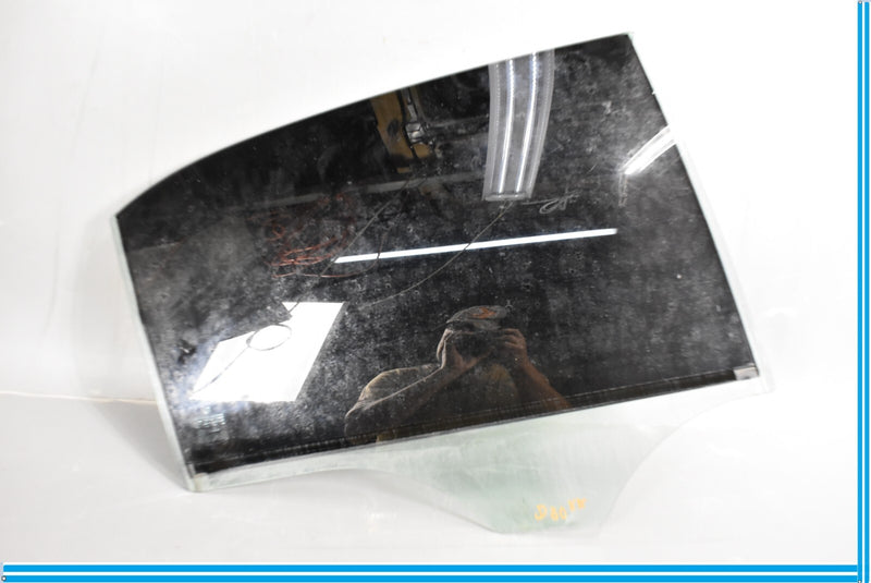 Load image into Gallery viewer, 10-13 Mercedes E350 E550 Rear Right Passenger Side Door Auto Window Glass Oem
