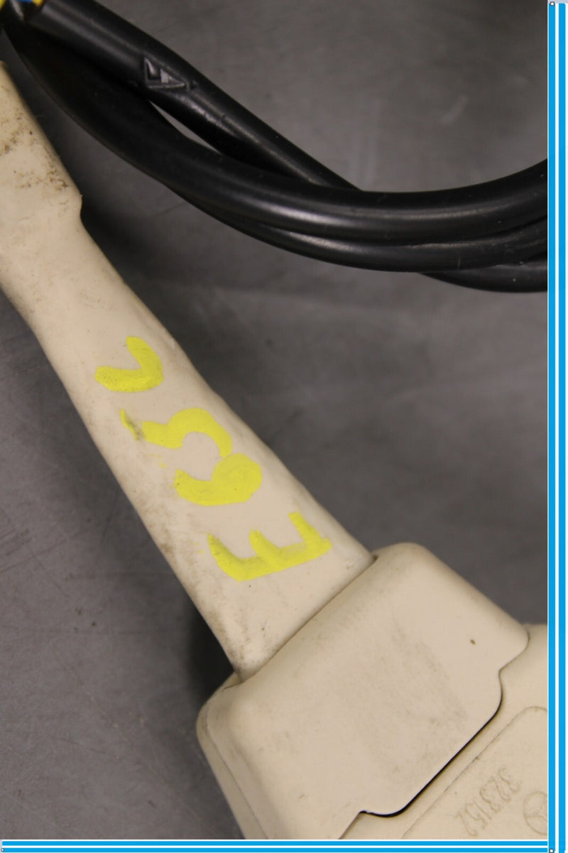 Load image into Gallery viewer, 03-08 Mercedes R230 SL500 SL55 AMG SL550 Left Driver Side Seat Belt Buckle Oem
