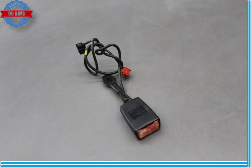 Load image into Gallery viewer, 98-03 Mercedes W210 E320 CLK320 Front Right Side Seatbelt Seat Belt Buckle Oem
