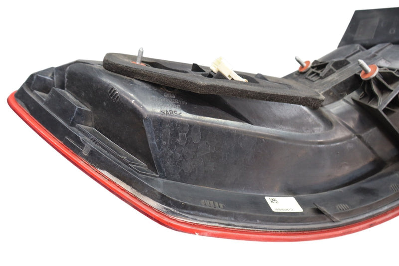 Load image into Gallery viewer, 10-13 Mercedes W212 E550 Rear Right Side Tail Light Lamp Assembly 2129067101 Oem
