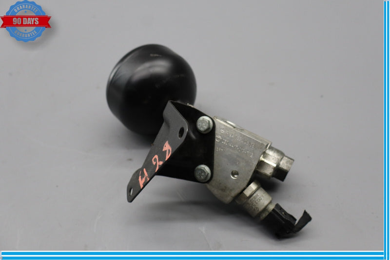 Load image into Gallery viewer, 00-06 Mercedes R230 SL500 Pressure Relief Valve ABC Hydraulic Suspension Oem
