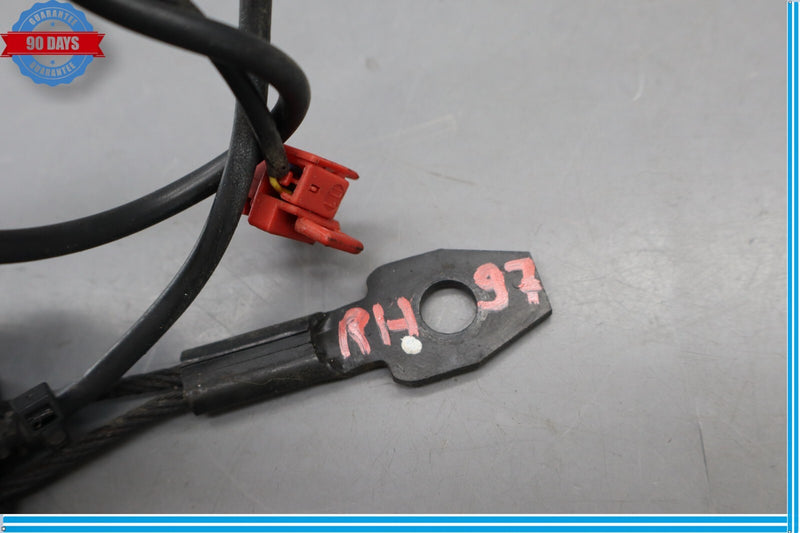 Load image into Gallery viewer, 98-03 Mercedes W210 E320 CLK320 Front Right Side Seatbelt Seat Belt Buckle Oem
