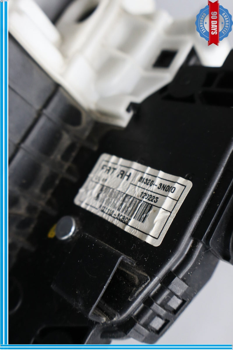 Load image into Gallery viewer, 11-16 Hyundai Equus SIG Front Right Passenger Side Door Lock Latch Actuator Oem
