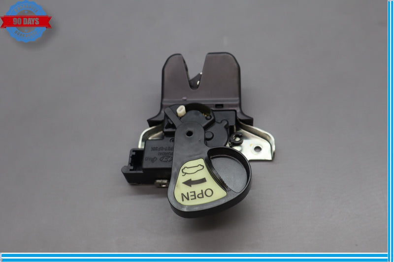 Load image into Gallery viewer, 11-16 Hyundai Equus SIG Rear Trunk Lid Lock Latch Actuator Black Oem
