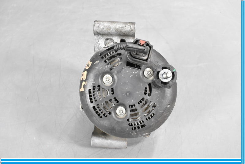 Load image into Gallery viewer, 14-17 Maserati Quattroporte Alternator Generator Oem

