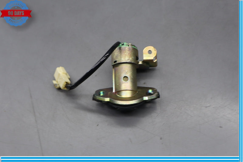 Load image into Gallery viewer, 01-03 Lexus LS430 Front Left Side Ignition Driver Lock Cylinder Without Key Oem
