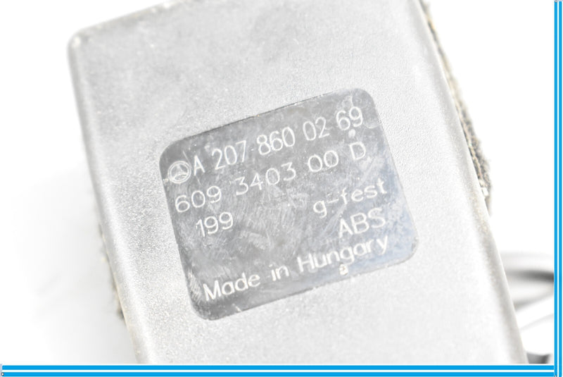 Load image into Gallery viewer, 10-17 Mercedes E550 E350 W207 Front Right Seat Belt Buckle Coupe A2078600269 Oem
