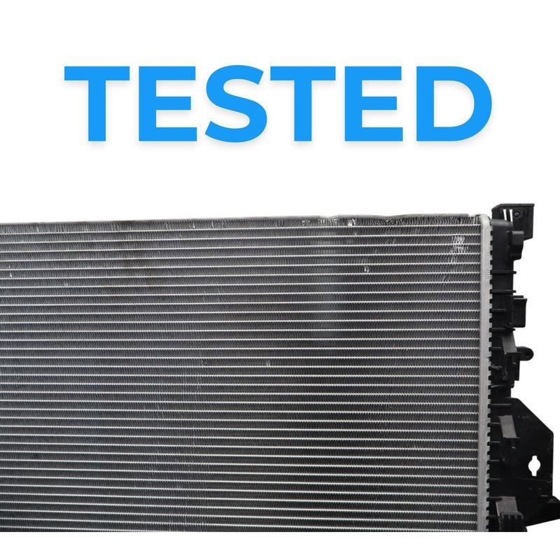 Load image into Gallery viewer, 08-17 LR Range Rover Evoque L538 Engine Cooling Radiator Assembly 6G918005FD Oem
